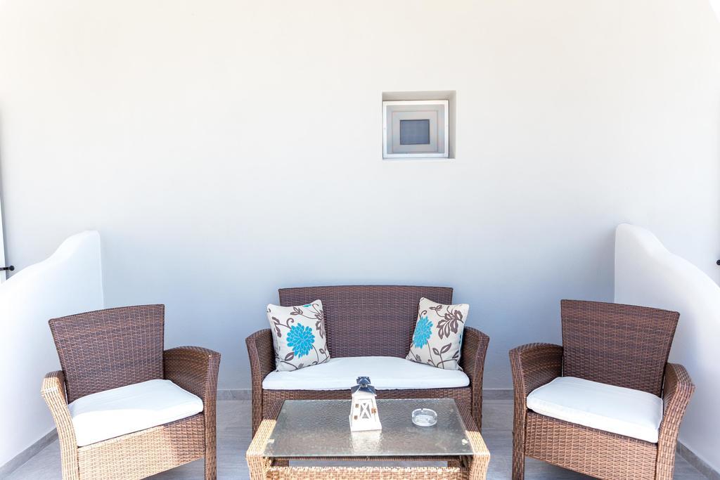 Aigli Villa Фира Екстериор снимка